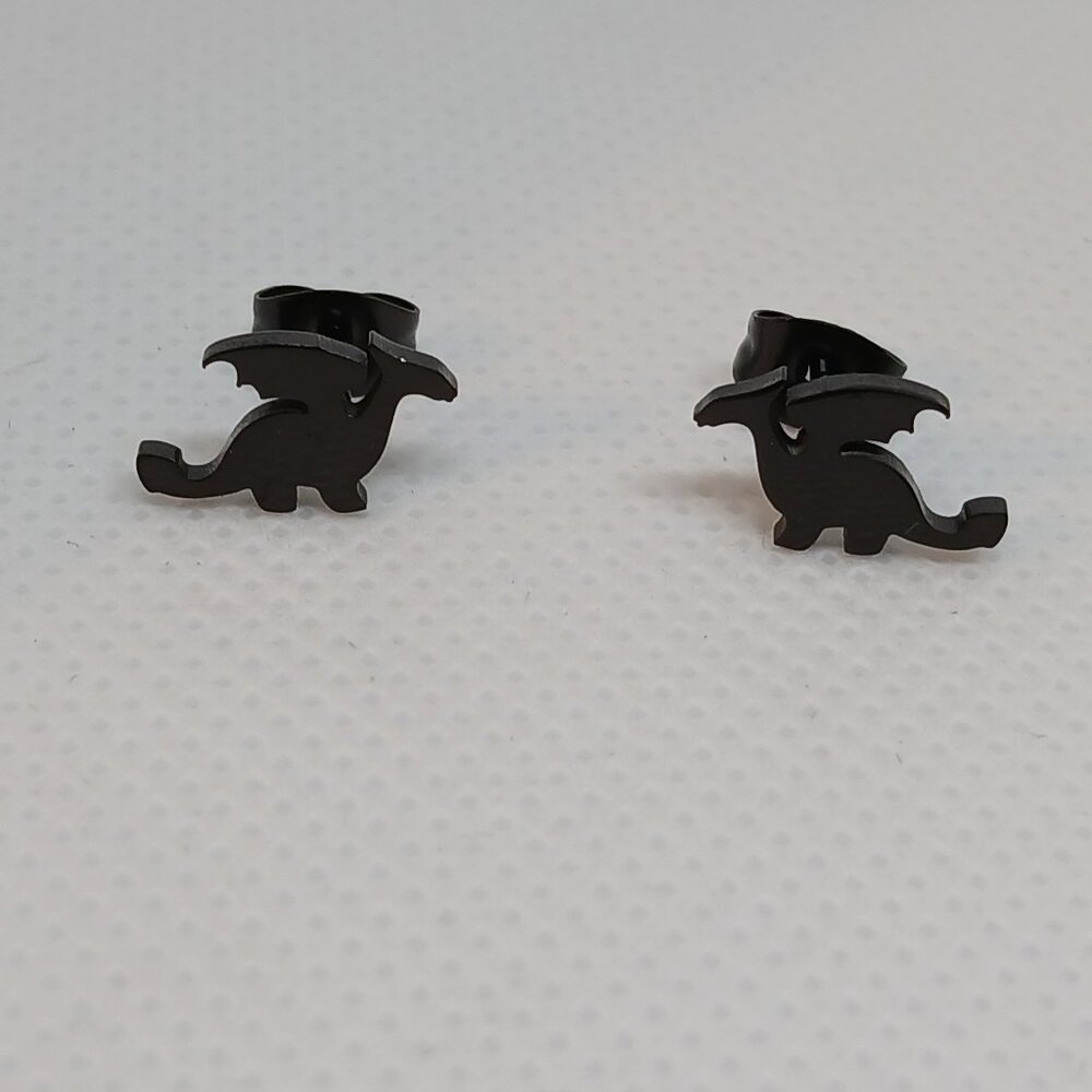 NWOT Black Dragon Fashion Jewelry Stud Earrings #31